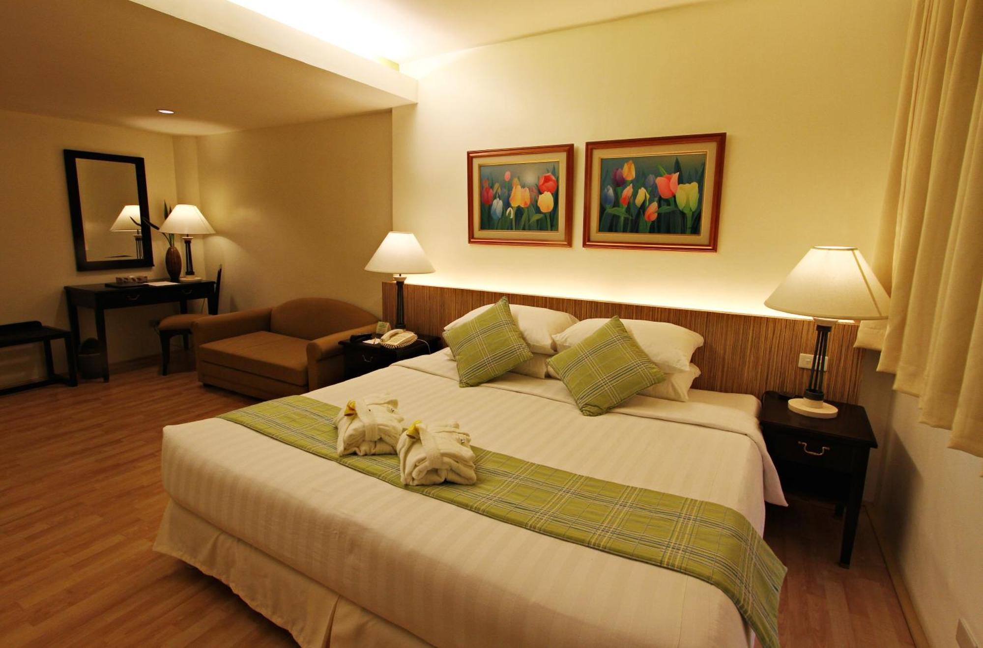 Fleuris Hotel Puerto Princesa